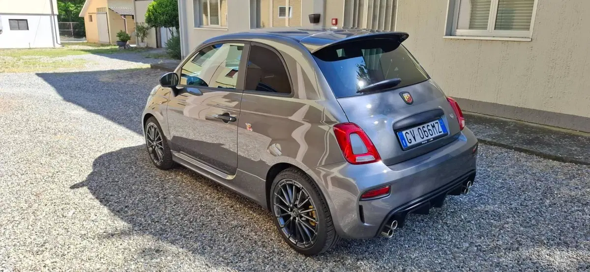 Abarth 695 usata a Pavia