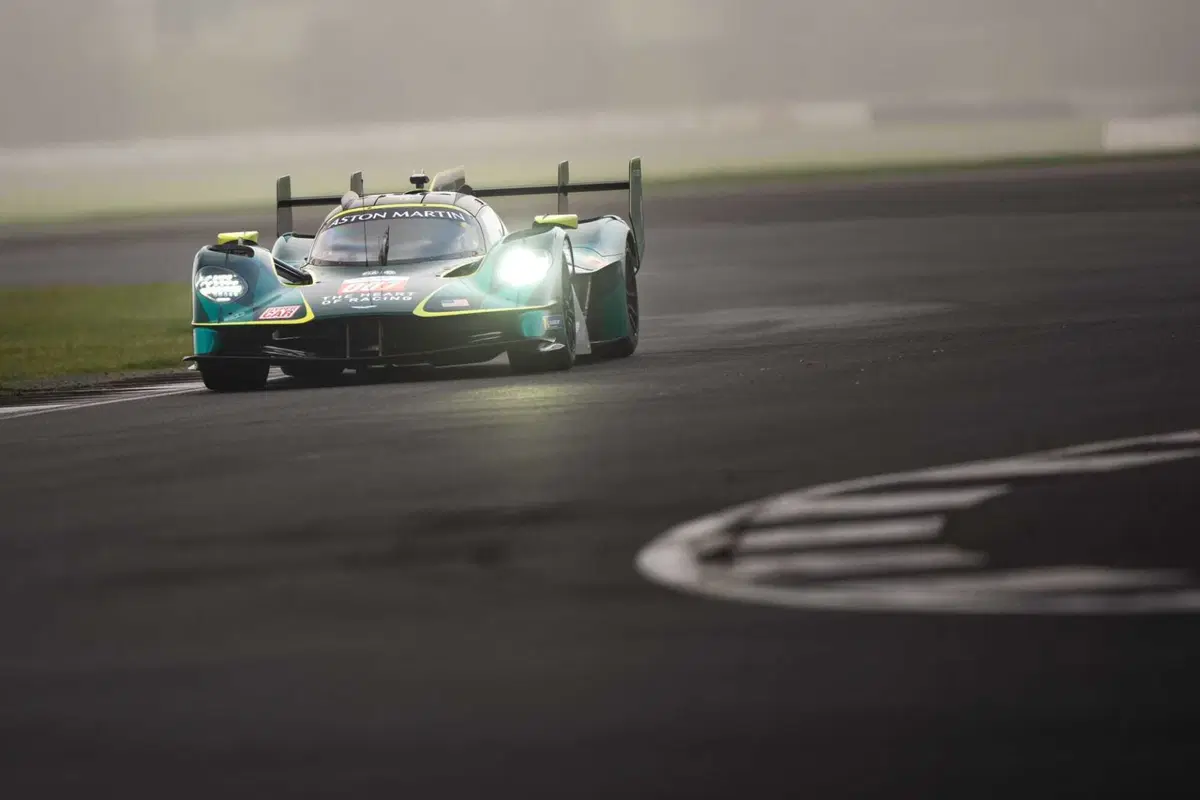 Aston Martin Valkyrie WEC (5)