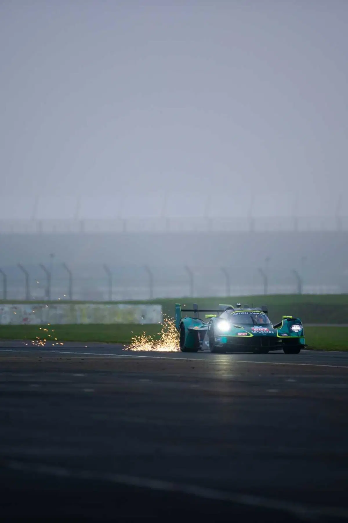 Aston Martin Valkyrie WEC (7)
