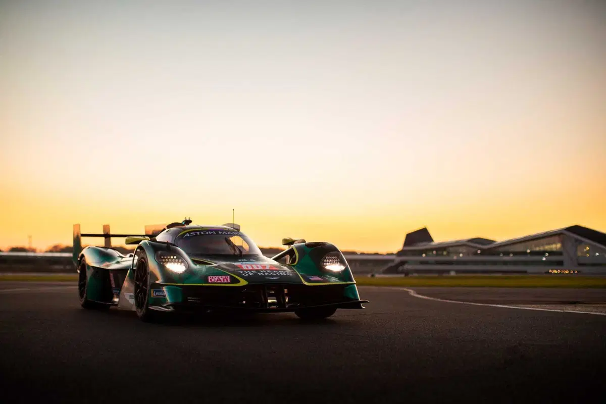 Aston Martin Valkyrie WEC (9)
