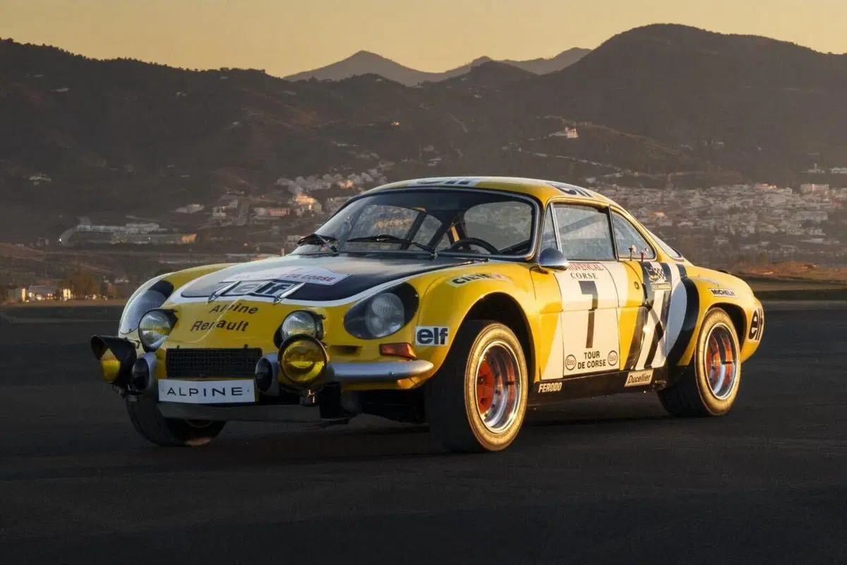 Alpine A290 Tour de Corse Tribute: l’elettrica sportiva rende omaggio a una leggenda del rally