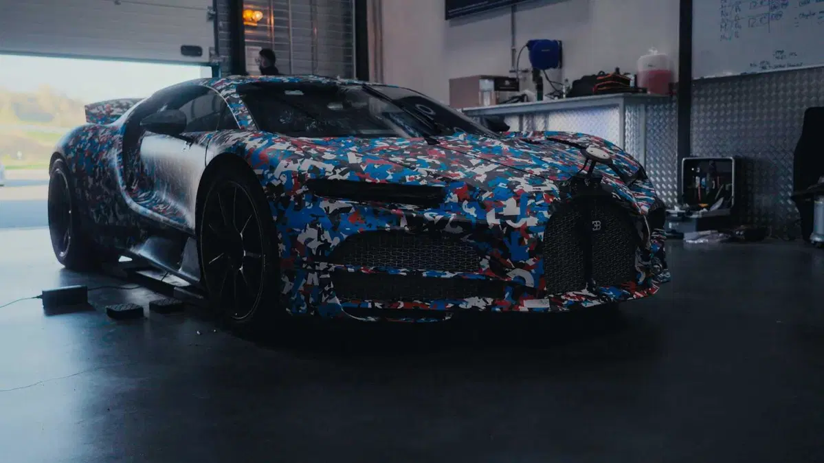 Bugatti Tourbillon, il segreto da 1.800 CV è grande quanto una mano: viaggio dentro lo sviluppo degli pneumatici Michelin (5)