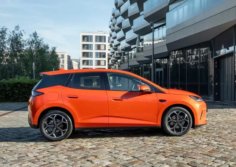 Byd Dolphin G DM-i (2026-->>) (9)