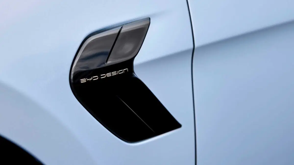 Byd Seal 6 DM-i (2025-->>) (17)