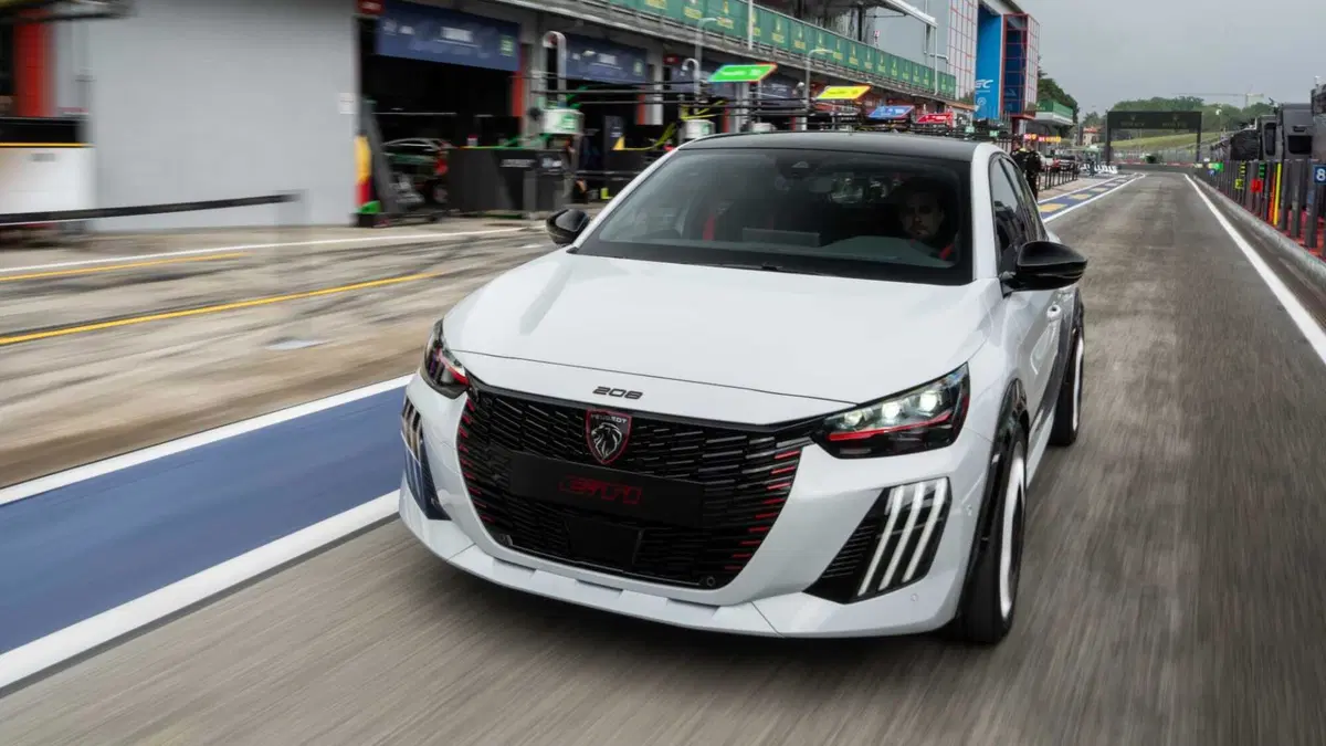 Peugeot 208 GTi (5)
