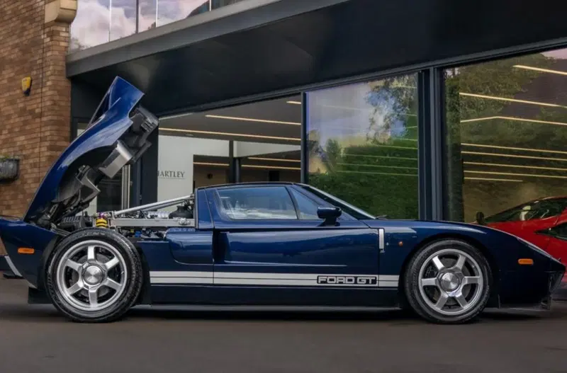 Ford GT di profilo
