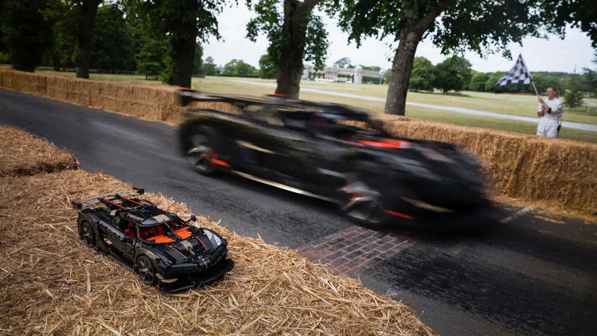 La LEGO più veloce di sempre: la Koenigsegg Sadair's Spear tocca 111 km/h (17)