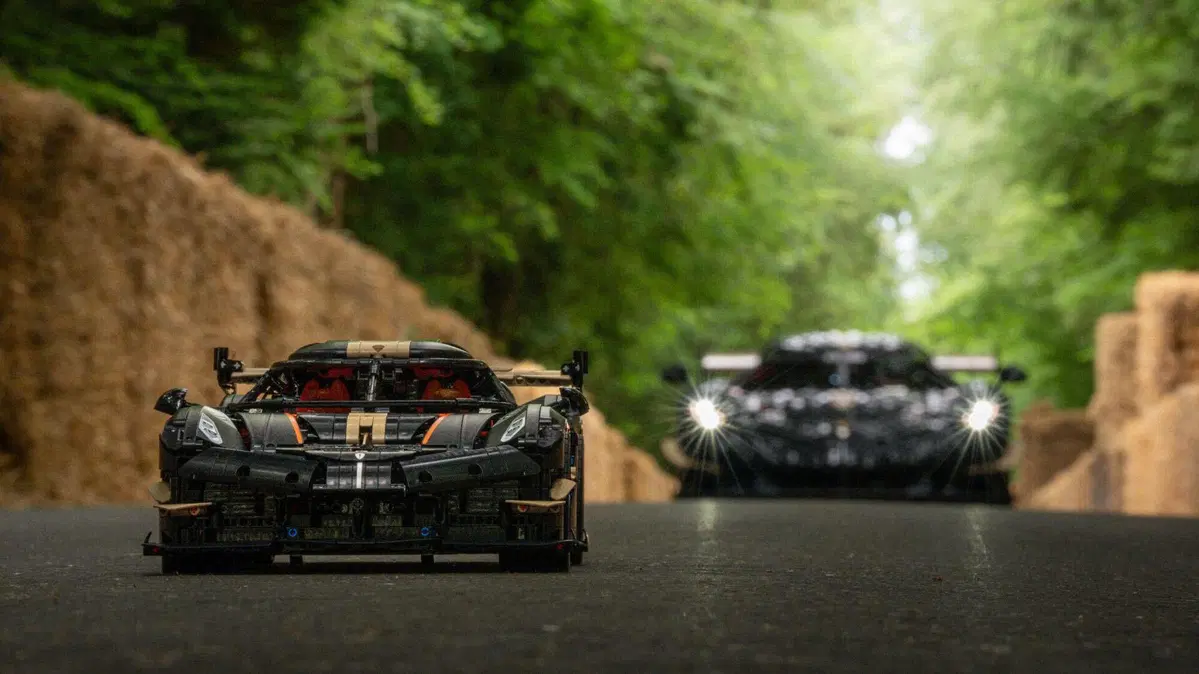 La LEGO più veloce di sempre: la Koenigsegg Sadair's Spear tocca 111 km/h (19)