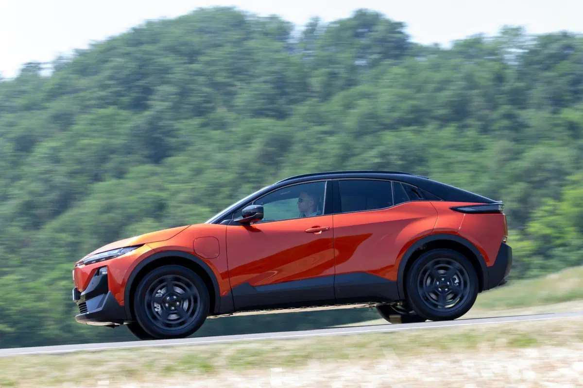 Subaru Uncharted: il SUV che cerca la sua strada tra DNA di marca e compromessi elettrici