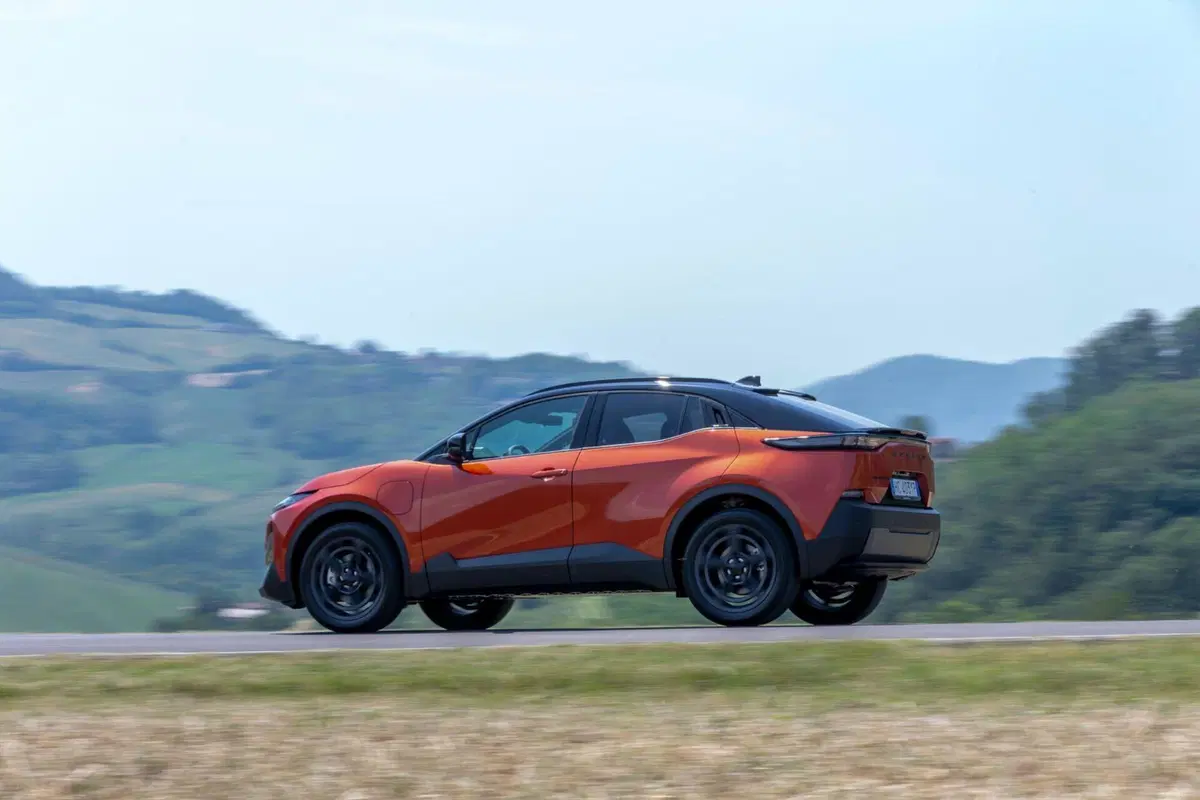 Subaru Uncharted: il SUV che cerca la sua strada tra DNA di marca e compromessi elettrici (2)