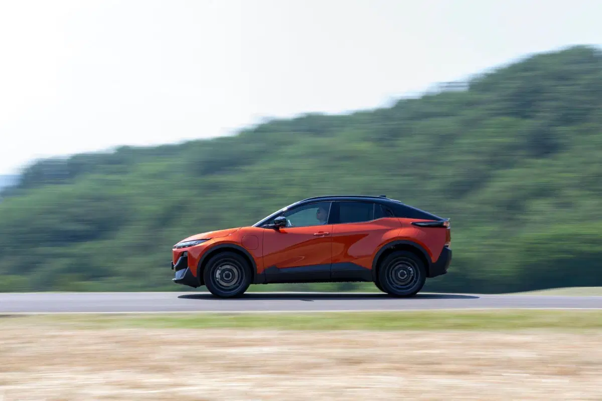 Subaru Uncharted: il SUV che cerca la sua strada tra DNA di marca e compromessi elettrici (11)
