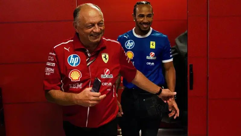 F1. &ldquo;Ho dovuto chiedere cambi profondi&rdquo;, &ldquo;Io ho zero meriti, ha fatto tutto lui&rdquo;: il patto segreto tra Hamilton e Vasseur che ha riacceso la Ferrari