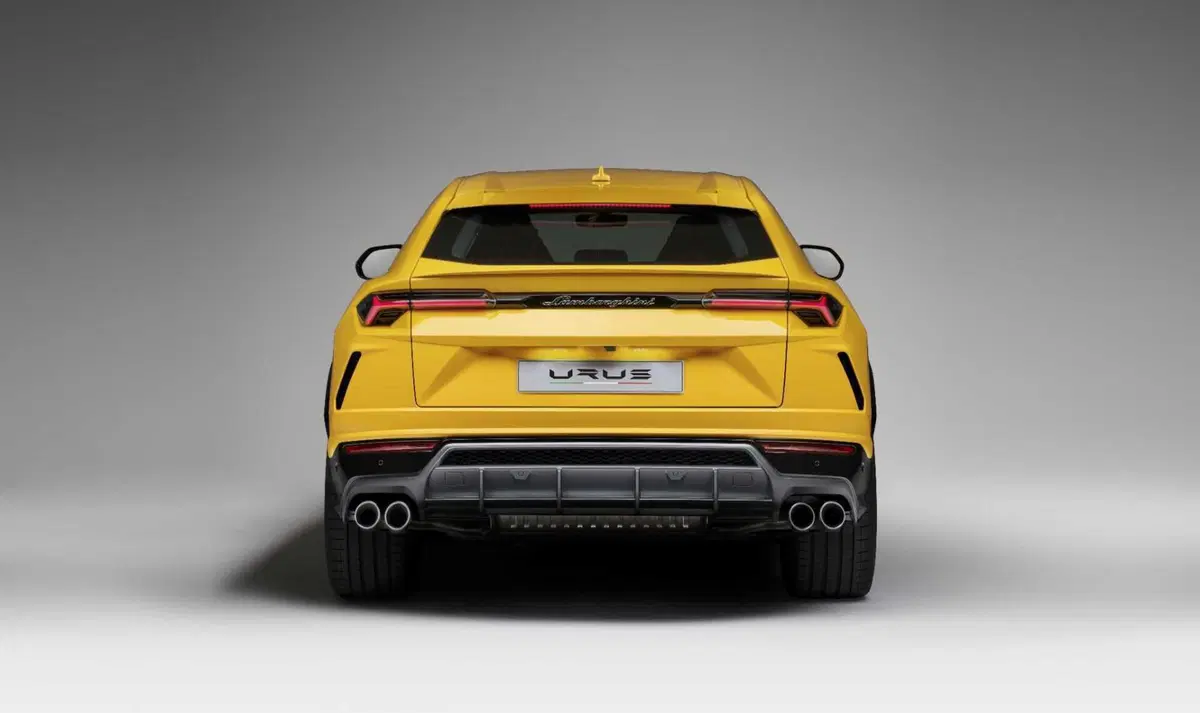 Lamborghini e i Super SUV: mezzo secolo dalla Cheetah fino alla Urus SE più potente di sempre (11)