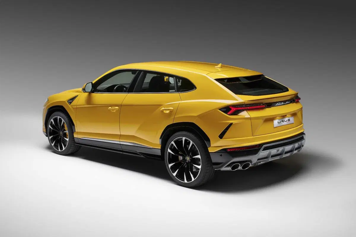 Lamborghini e i Super SUV: mezzo secolo dalla Cheetah fino alla Urus SE più potente di sempre (12)