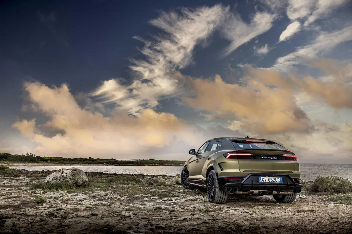 Lamborghini e i Super SUV: mezzo secolo dalla Cheetah fino alla Urus SE più potente di sempre (50)