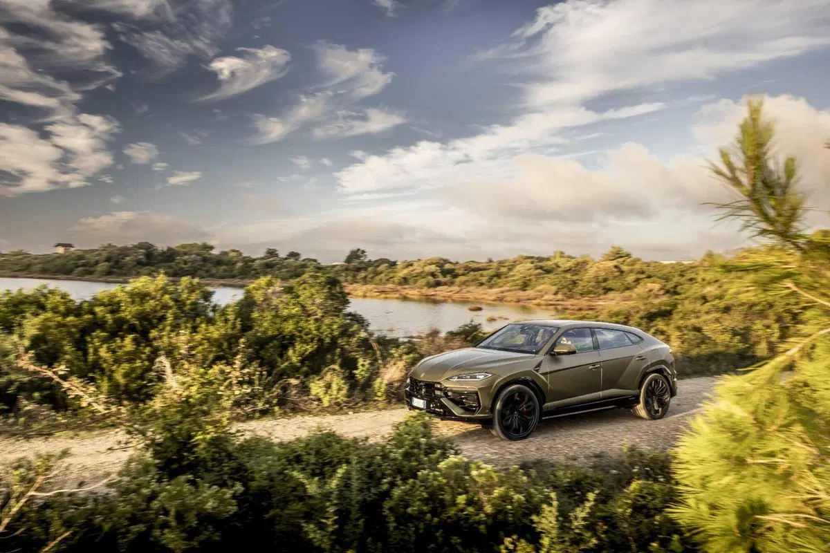 Lamborghini e i Super SUV: mezzo secolo dalla Cheetah fino alla Urus SE più potente di sempre (60)