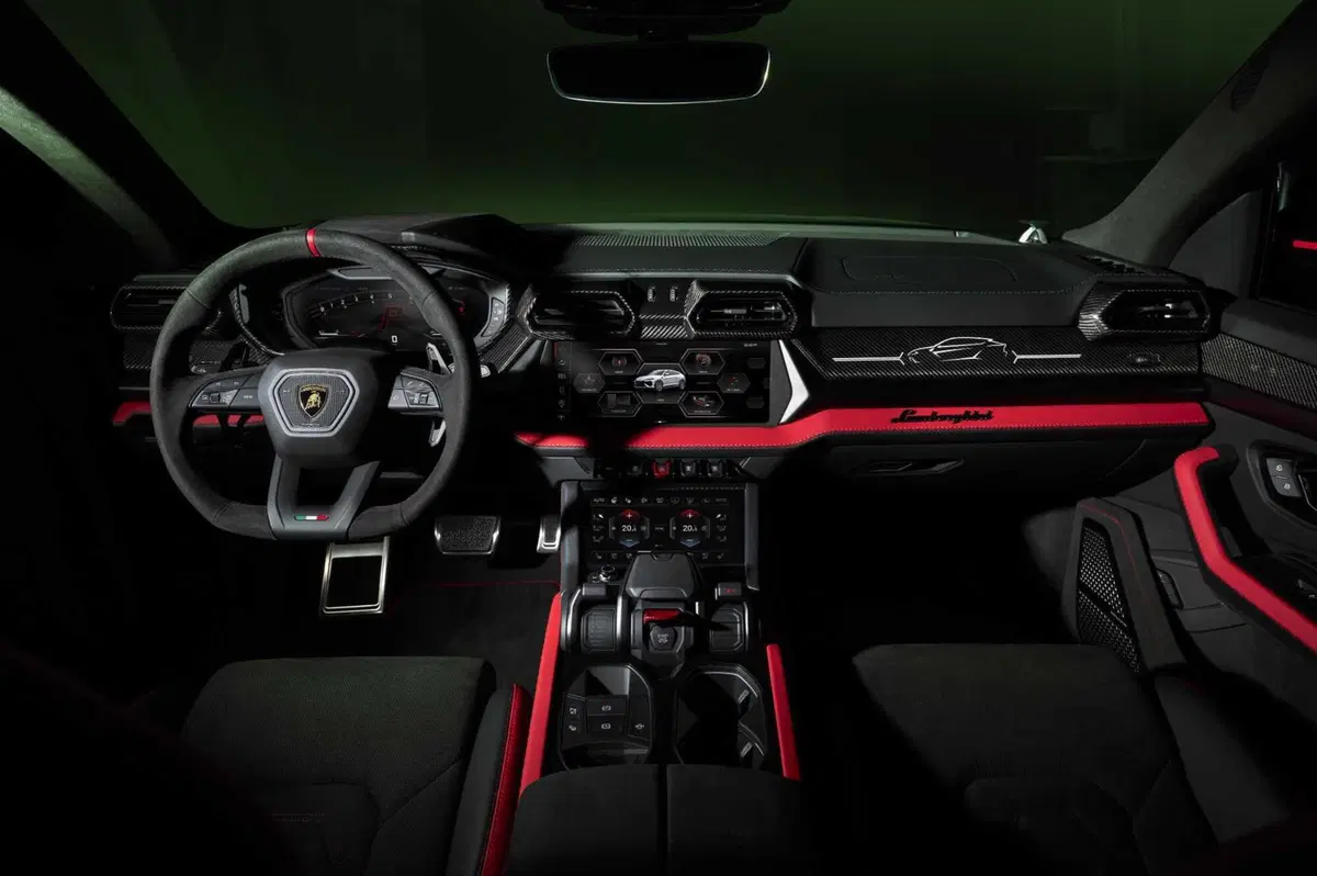 Lamborghini e i Super SUV: mezzo secolo dalla Cheetah fino alla Urus SE più potente di sempre (72)