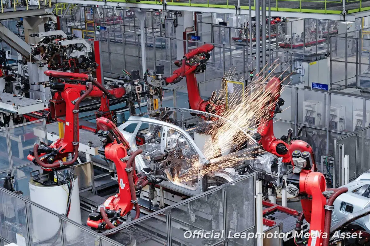 Leapmotor, il fondatore non ha dubbi: «Presto l'80% delle auto arriverà dalla Cina» (7)
