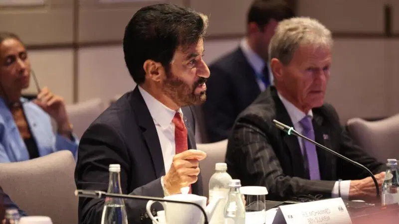 &ldquo;Discussioni sui motori V8&rdquo;: la FIA spiazza tutti, Ben Sulayem lancia la bomba sul futuro e approva i correttivi F1 2027-2028