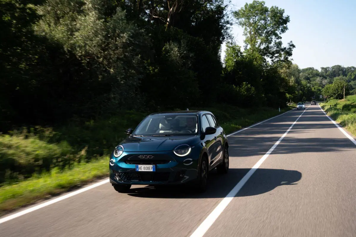 Fiat 600 Turbo 100: manuale e senza elettrificazione, c'è tuttavia un ma...[VIDEO] (4)