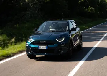 Fiat 600 Turbo 100: manuale e senza elettrificazione, c'è tuttavia un ma...[VIDEO]