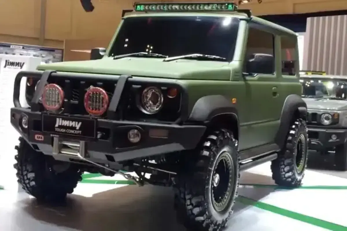 Suzuki Jimny Tough Concept: il mini 4x4 diventa un "monster truck" inarrestabile