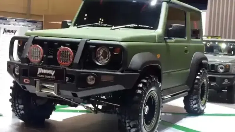 Suzuki Jimny Tough Concept: il mini 4x4 diventa un "monster truck" inarrestabile