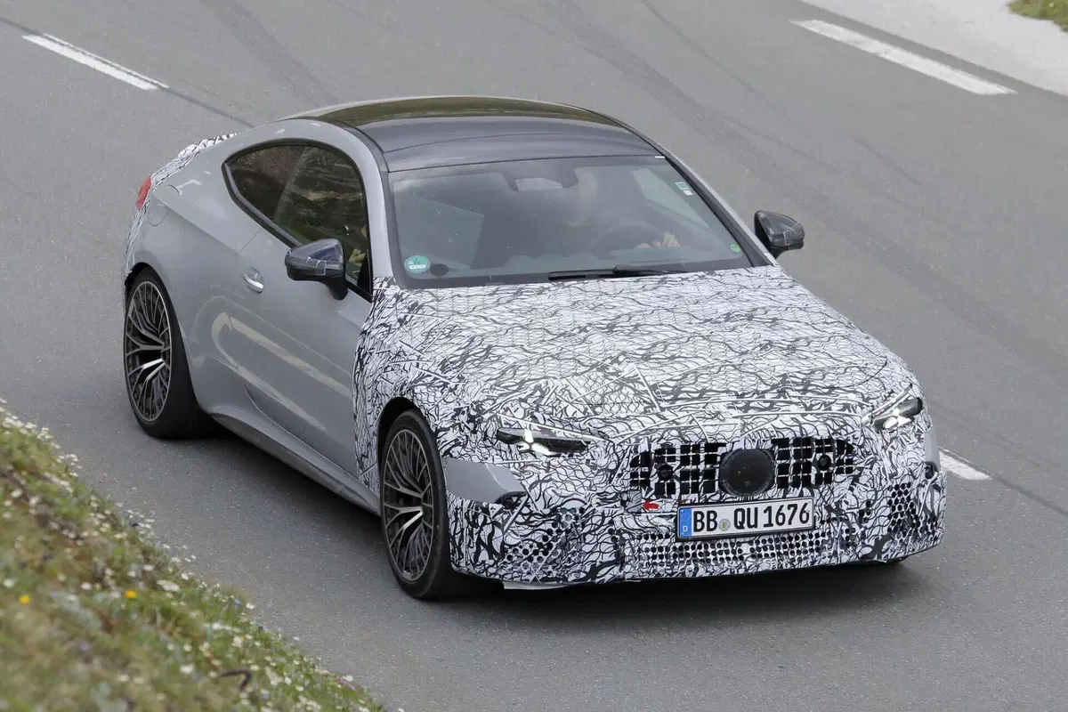 Mercedes-AMG CLE 63, il V8 è pronto a tornare (5)