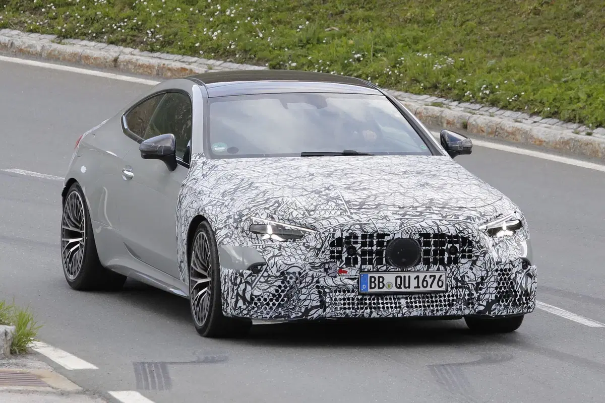 Mercedes-AMG CLE 63, il V8 è pronto a tornare (8)