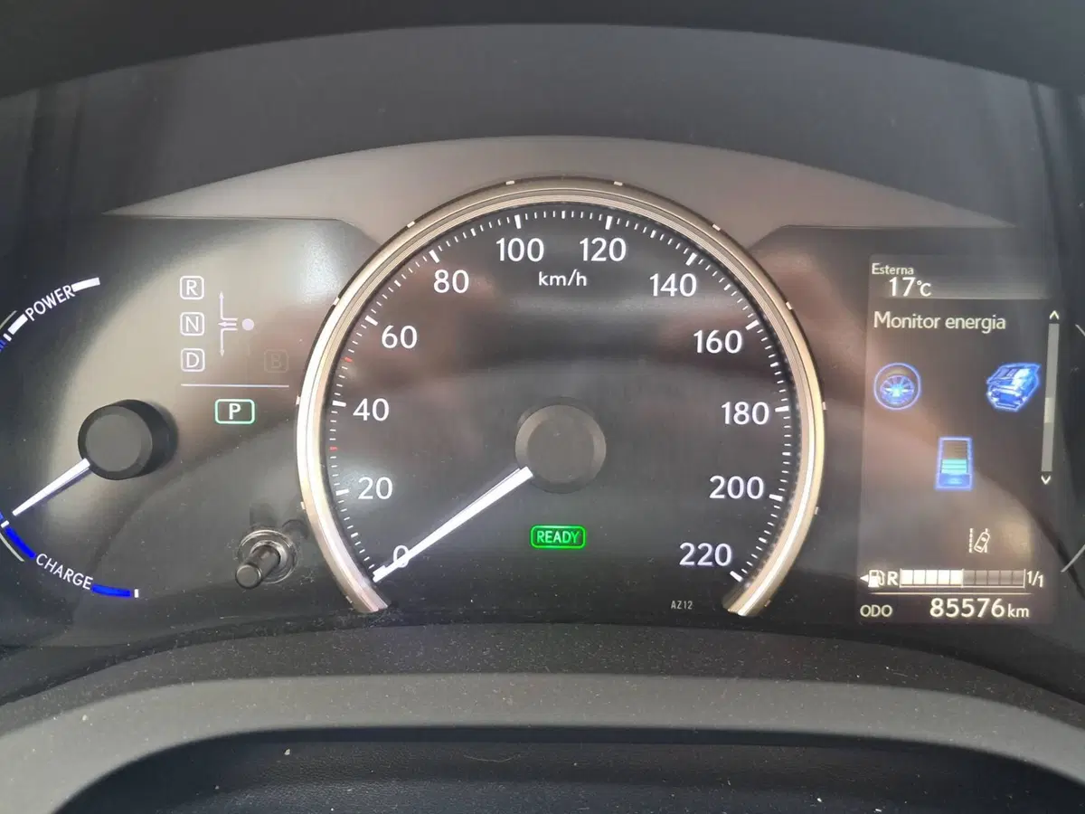 Lexus CT usata a Novara (6)