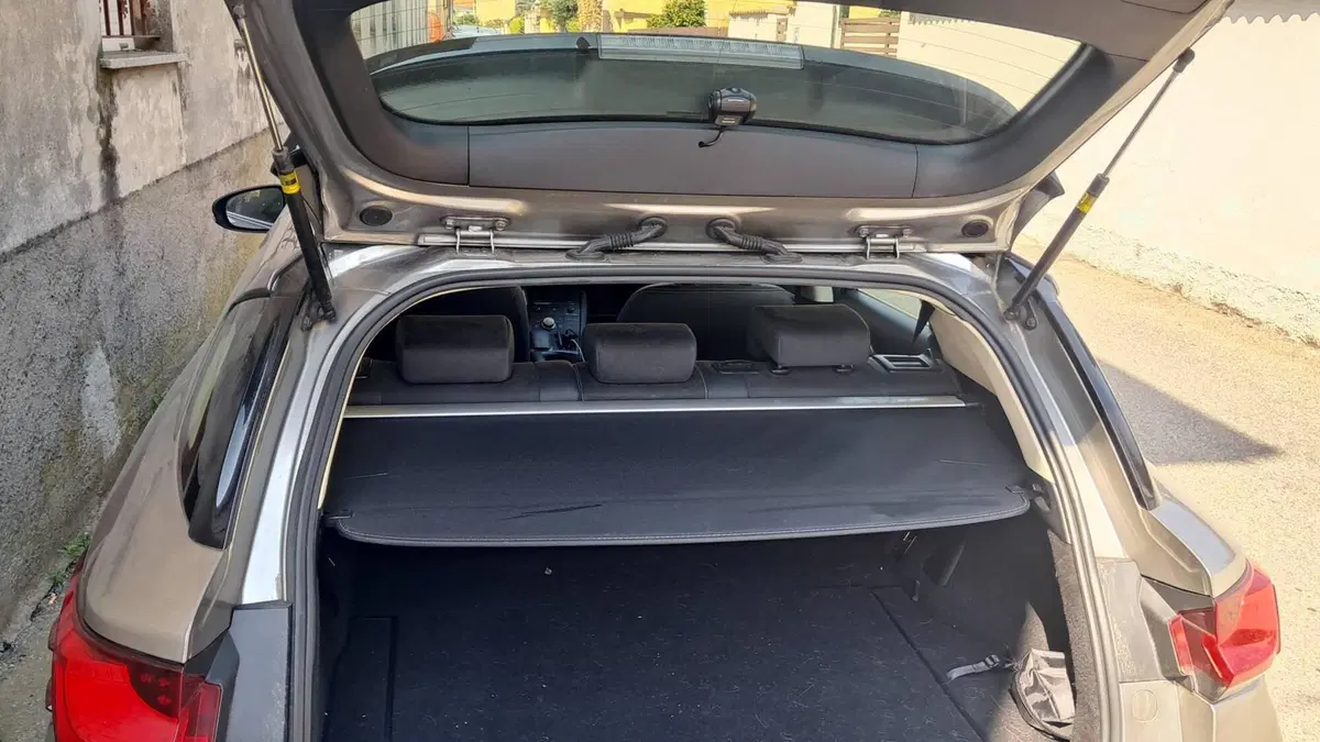 Lexus CT usata a Novara (9)