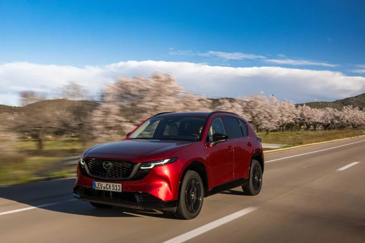 Mazda sfida tutti: il touchscreen è più sicuro dei tasti fisici, parola dell'ingegnere della CX-5 (2)