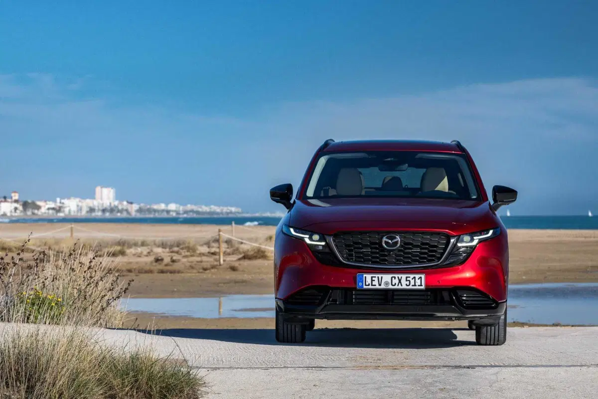 Mazda sfida tutti: il touchscreen è più sicuro dei tasti fisici, parola dell'ingegnere della CX-5 (9)