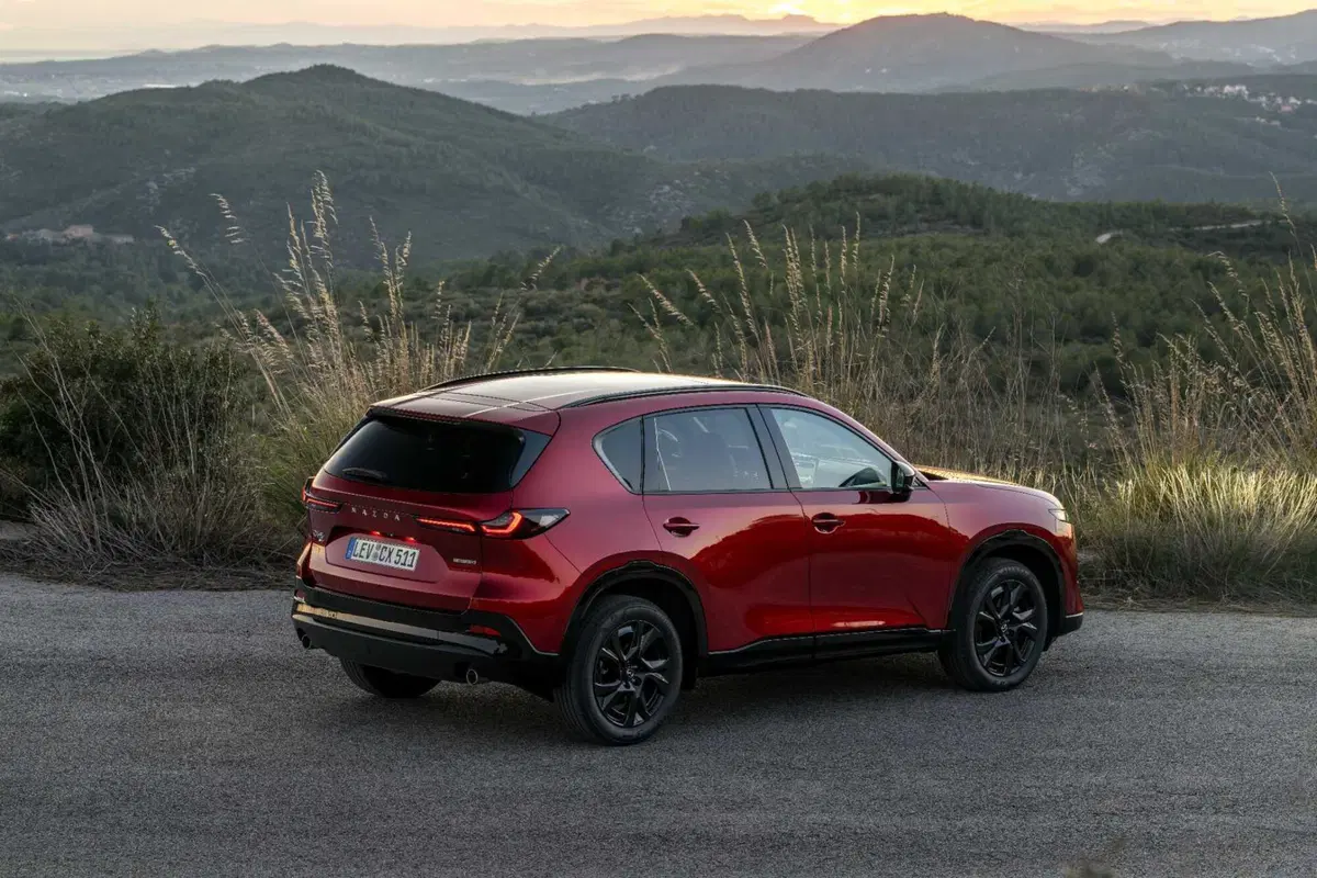 Mazda sfida tutti: il touchscreen è più sicuro dei tasti fisici, parola dell'ingegnere della CX-5 (11)