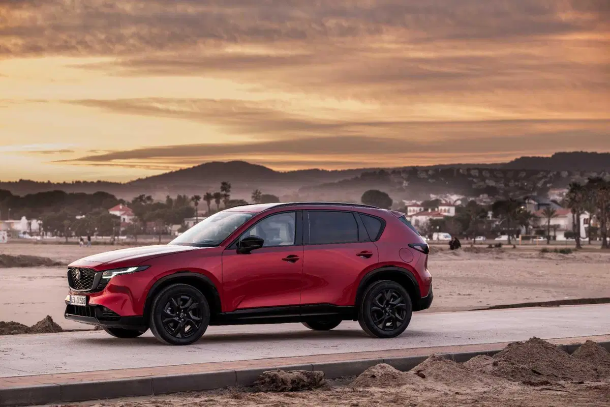 Mazda sfida tutti: il touchscreen è più sicuro dei tasti fisici, parola dell'ingegnere della CX-5 (16)