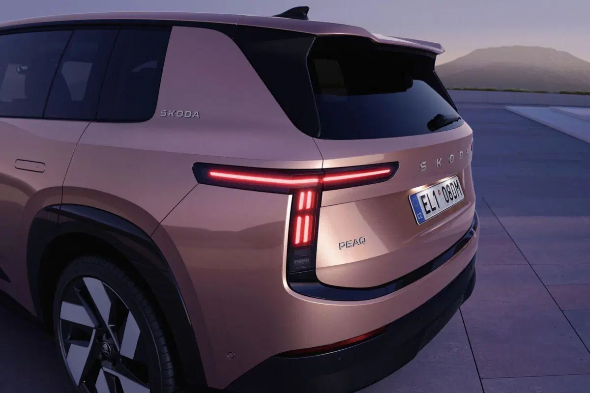 Nuova Skoda Peak: il SUV elettrico a 7 posti che riporta in vita le monovolume (6)