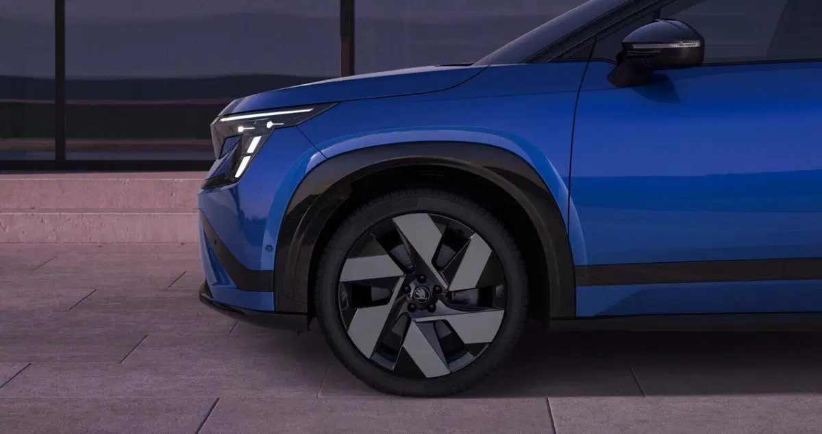 Nuova Skoda Peak: il SUV elettrico a 7 posti che riporta in vita le monovolume (18)