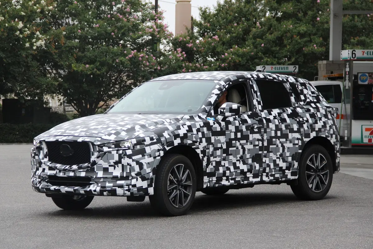 Nuovo Mazda CX-5 2018: ecco come sarà (4)