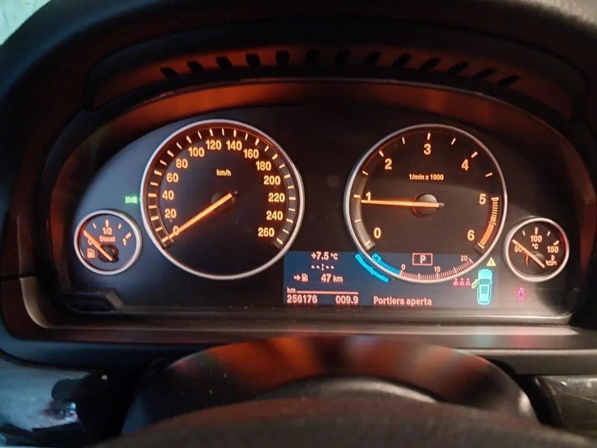 BMW Serie 5 Touring usata a Mantova (13)