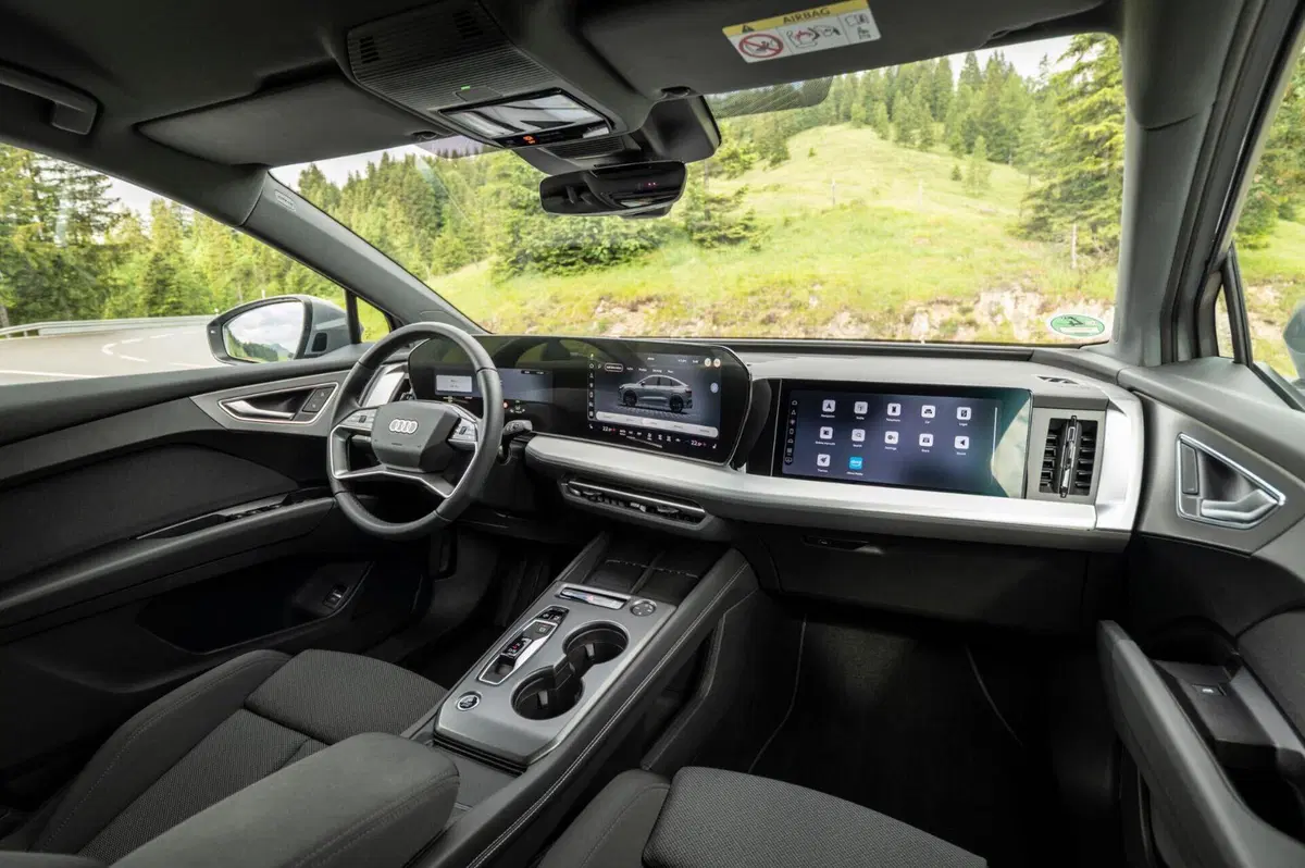 Nuova Audi Q4 e-tron: più muscoli, più digitale, più autonomia | Caratteristiche, prezzi e allestimenti  (2)