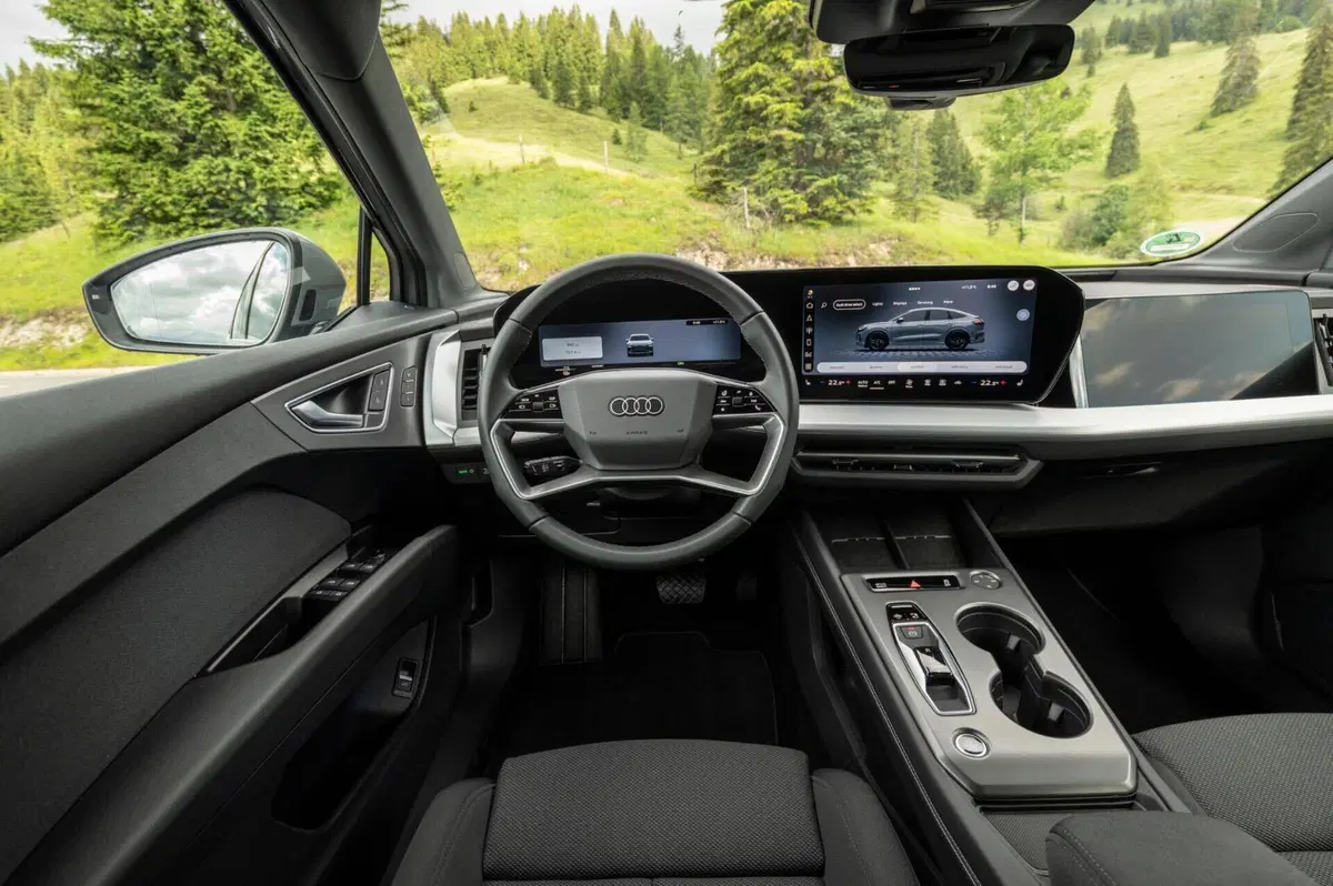 Nuova Audi Q4 e-tron: più muscoli, più digitale, più autonomia | Caratteristiche, prezzi e allestimenti  (3)