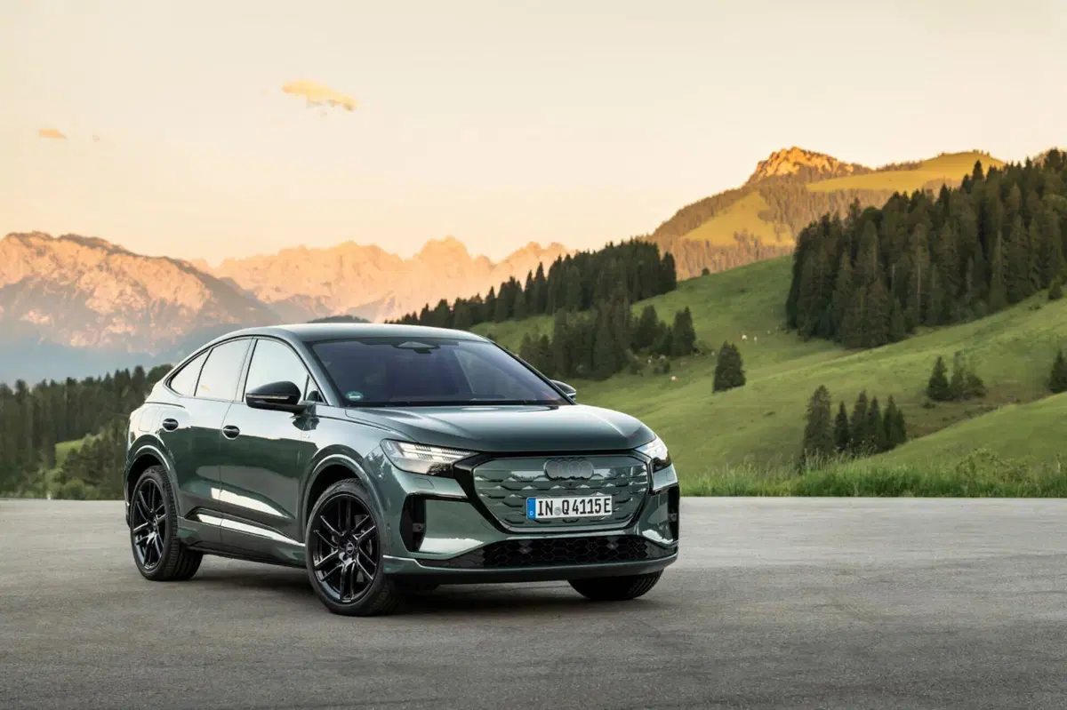 Nuova Audi Q4 e-tron: più muscoli, più digitale, più autonomia | Caratteristiche, prezzi e allestimenti  (3)