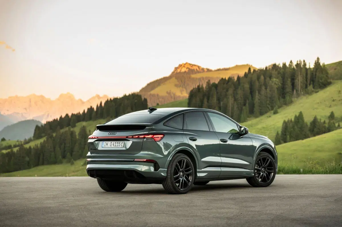Nuova Audi Q4 e-tron: più muscoli, più digitale, più autonomia | Caratteristiche, prezzi e allestimenti  (5)