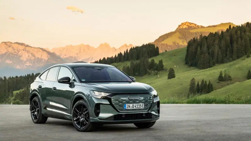 Nuova Audi Q4 e-tron: pi&ugrave; muscoli, pi&ugrave; digitale, pi&ugrave; autonomia | Caratteristiche, prezzi e allestimenti [VIDEO]