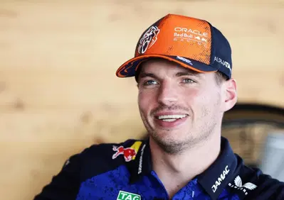Non era così il vero motorsport. Verstappen attacca il regolamento 2026 e lancia la sfida a Spa: Pronto per un'altra 24 Ore