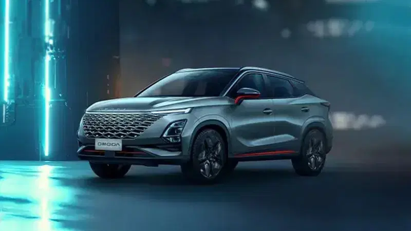 Il paradosso delle auto cinesi: tutti le esaltano ma in Cina le vendite calano. Che cosa succede?
