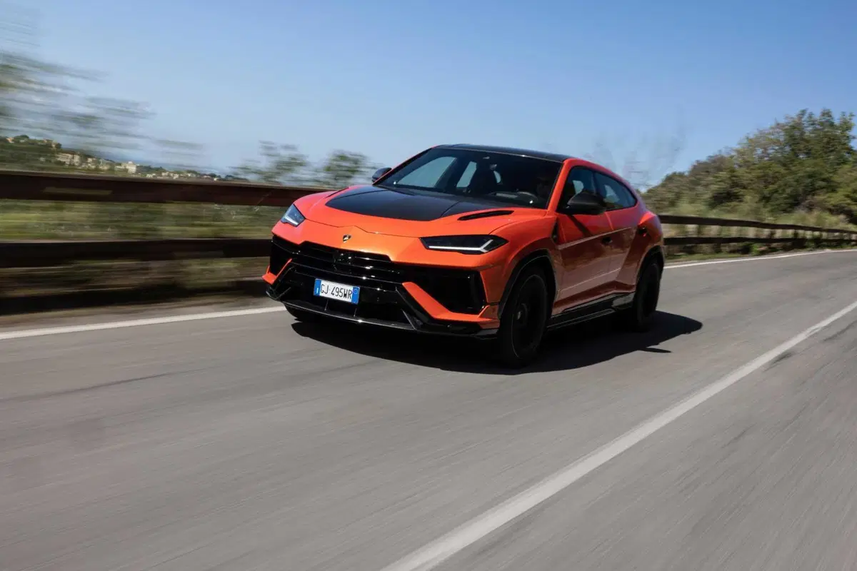 Lamborghini Urus SE (8)