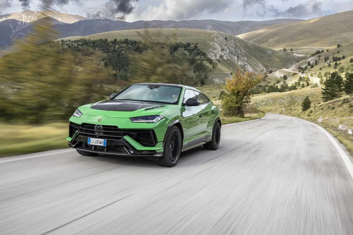 Lamborghini Urus SE (10)