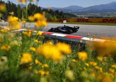 F1. Scintille al Red Bull Ring: Russell beffa Antonelli nel forno delle FP3 d'Austria, ma Hamilton è pronto all’attacco