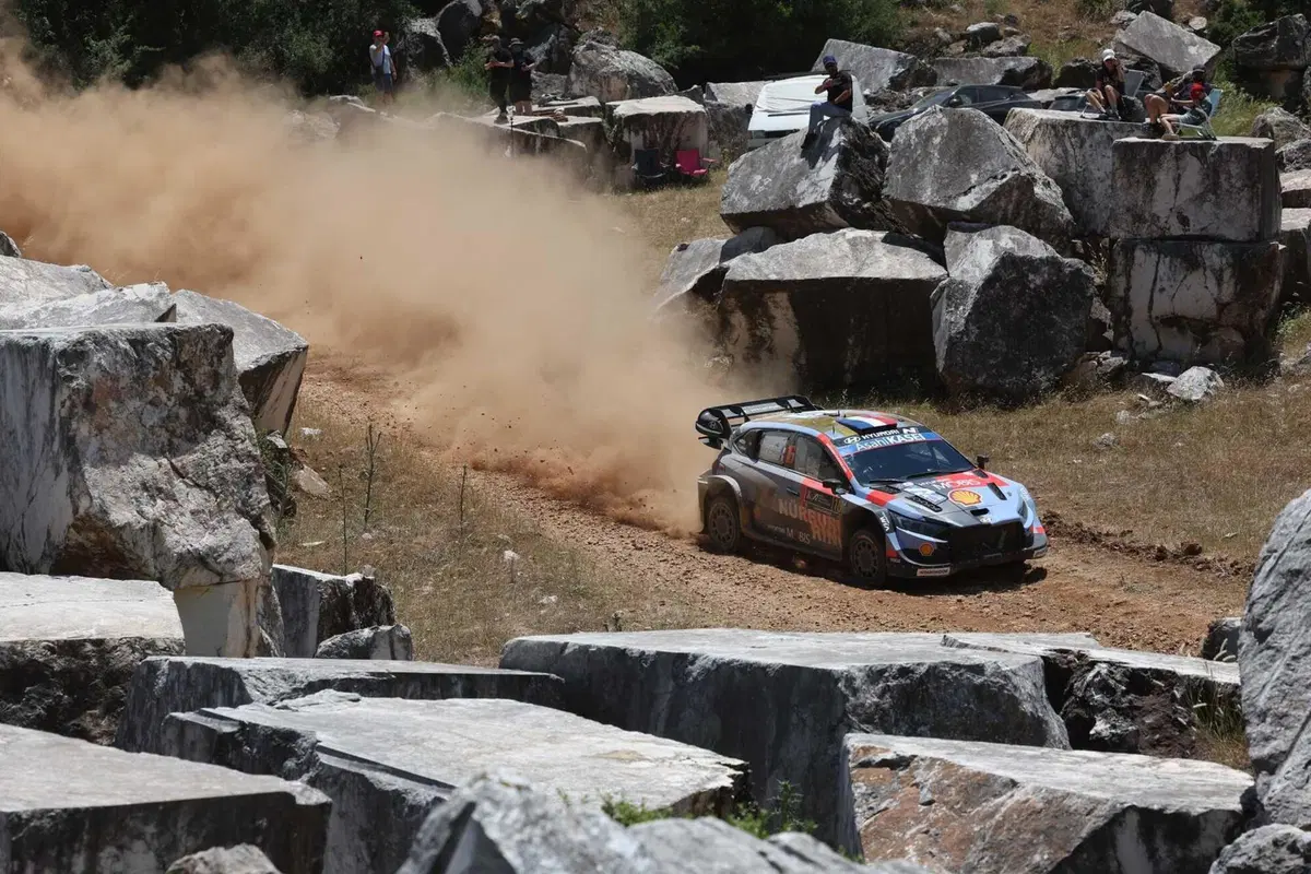 WRC26 #08 Acropolis Grecia D3. Neuville e Ogier, fuggiasco e  cacciatore [VIDEO] (23)